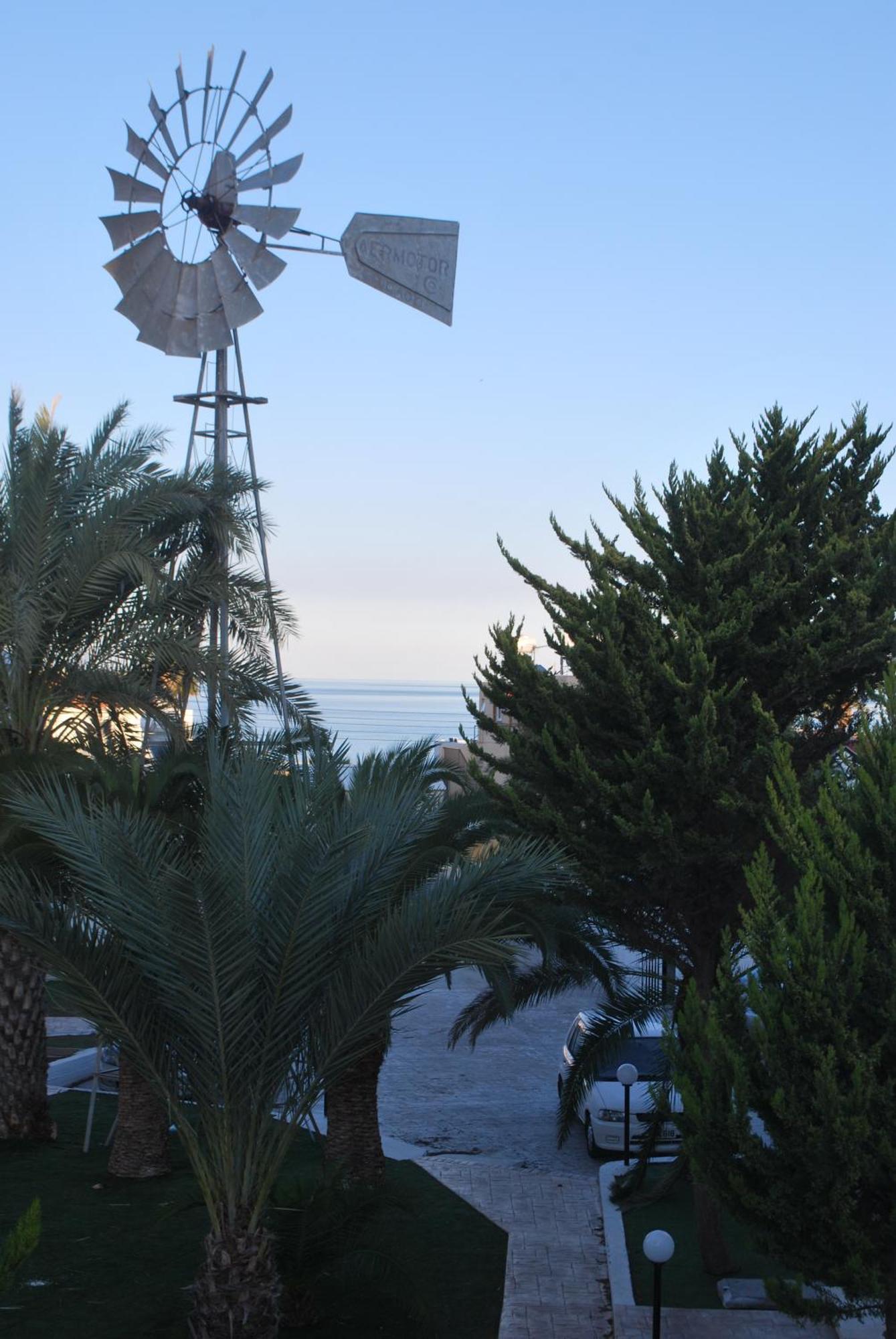 Apartment Flisvos Beach *