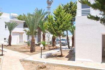 Flisvos Beach *