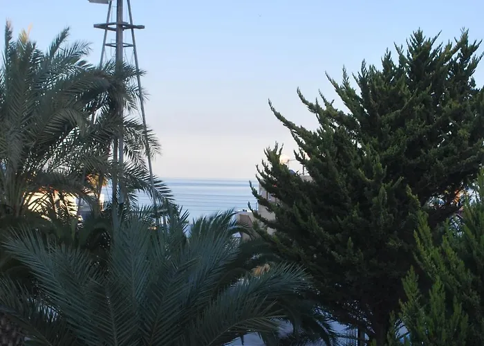 Flisvos Beach Apartments