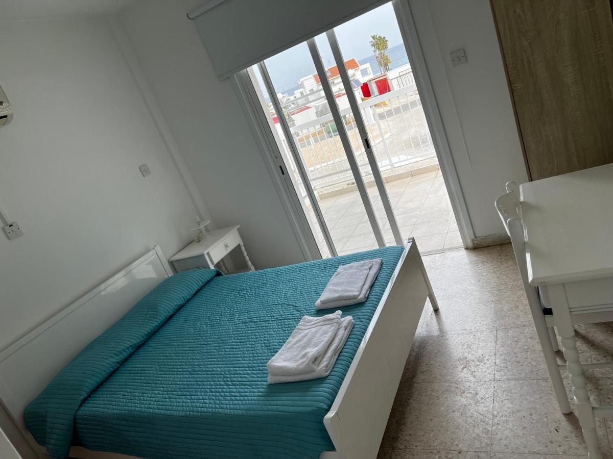 Flisvos Apartman *